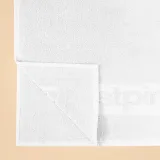 BeastPink Mini Fitness Towel White · záber 3