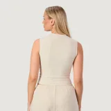 GymBeam Women‘s NEO Turtleneck Top Almond - Rozmiar: XS | Kolor: Béžová | Waga: 0,105 g | Opakowanie: 90 · záber 2