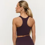 GymBeam Women‘s BEAT Sports Top Berrywood - Rozmiar: S | Kolor: Fioletowy | Waga: 0,04 g | Opakowanie: 80 · záber 4