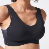 SQUATWOLF Sports bra Free Cut Mid-Support Black - Rozmiar: L | Vek: Dorośli | Waga: 0,11 g | Opakowanie: 100 · záber 2