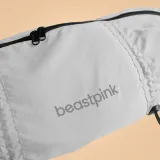 BeastPink Sling Bag Hyper Ivory · záber 2