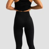 GymBeam Women‘s Limitless High-waist leggings Black - Rozmiar: L | Kolor: Czarny | Waga: 0,21 g | Opakowanie: 90 · záber 2