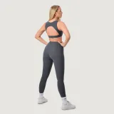 GymBeam NEO Sports Bra Iron - Rozmiar: XS | Kolor: Szary | Waga: 0,09 g | Opakowanie: 120 · záber 5