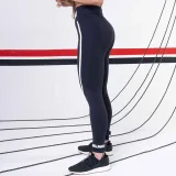 Damskie legginsy Essentials Label Black - LABELLAMAFIA - Rozmiar: M | Pohlavie: Damskie | Vek: Dorośli | Waga: 0,24 g · záber 2