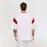 GymBeam Premium Heavyweight Varsity T-Shirt White - Rozmiar: S | Kolor: Biały | Waga: 0,5912 g | Opakowanie: 23 · záber 4