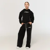 GymBeam Women‘s Varsity Sweatpants Black - Rozmiar: XXL | Kolor: Czarny | Waga: 1,0344 g | Opakowanie: 14 · záber 2