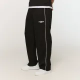 GymBeam Varsity Pants Black - Kolor: Czarny | Waga: 0,29 g | Opakowanie: 60 · záber 3