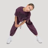GymBeam Women‘s Abyss Sweatpants Raisin - Rozmiar: L | Kolor: Fioletowy | Waga: 0,685 g | Opakowanie: 28 · záber 5