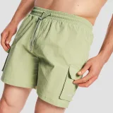GymBeam Men‘s Swim Cargo Shorts Olive - Rozmiar: XXL | Kolor: Zielony | Waga: 0,197 g · záber 2