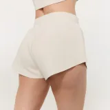 GymBeam Women‘s Relay Shorts Pearl - Rozmiar: L | Kolor: Béžová | Waga: 0,1915 g | Opakowanie: 100 · záber 4