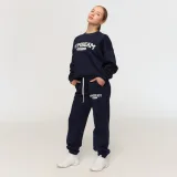GymBeam Women‘s Varsity Joggers Blue - Rozmiar: XL | Kolor: Niebieski | Waga: 0,7034 g | Opakowanie: 16 · záber 5