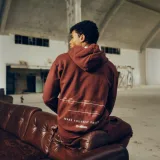 GymBeam Zone Zip Up Hoodie Cherrywood - Rozmiar: S | Kolor: Czerwony | Waga: 0,74 g | Opakowanie: 24 · záber 1