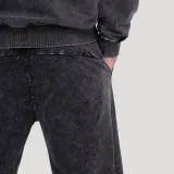 GymBeam Abyss Sweatpants Charcoal - Rozmiar: XXL | Kolor: Czarny | Waga: 0,775 g | Opakowanie: 24 · záber 3