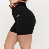 GymBeam Women‘s FLO Shorts Graphite - Rozmiar: S | Kolor: Czarny | Waga: 0,14 g | Opakowanie: 140 · záber 4