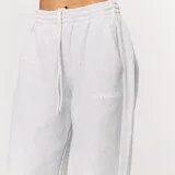 GymBeam Women‘s Varsity Sweatpants Grey - Rozmiar: XXL | Kolor: Szary | Waga: 1,0344 g | Opakowanie: 14 · záber 2