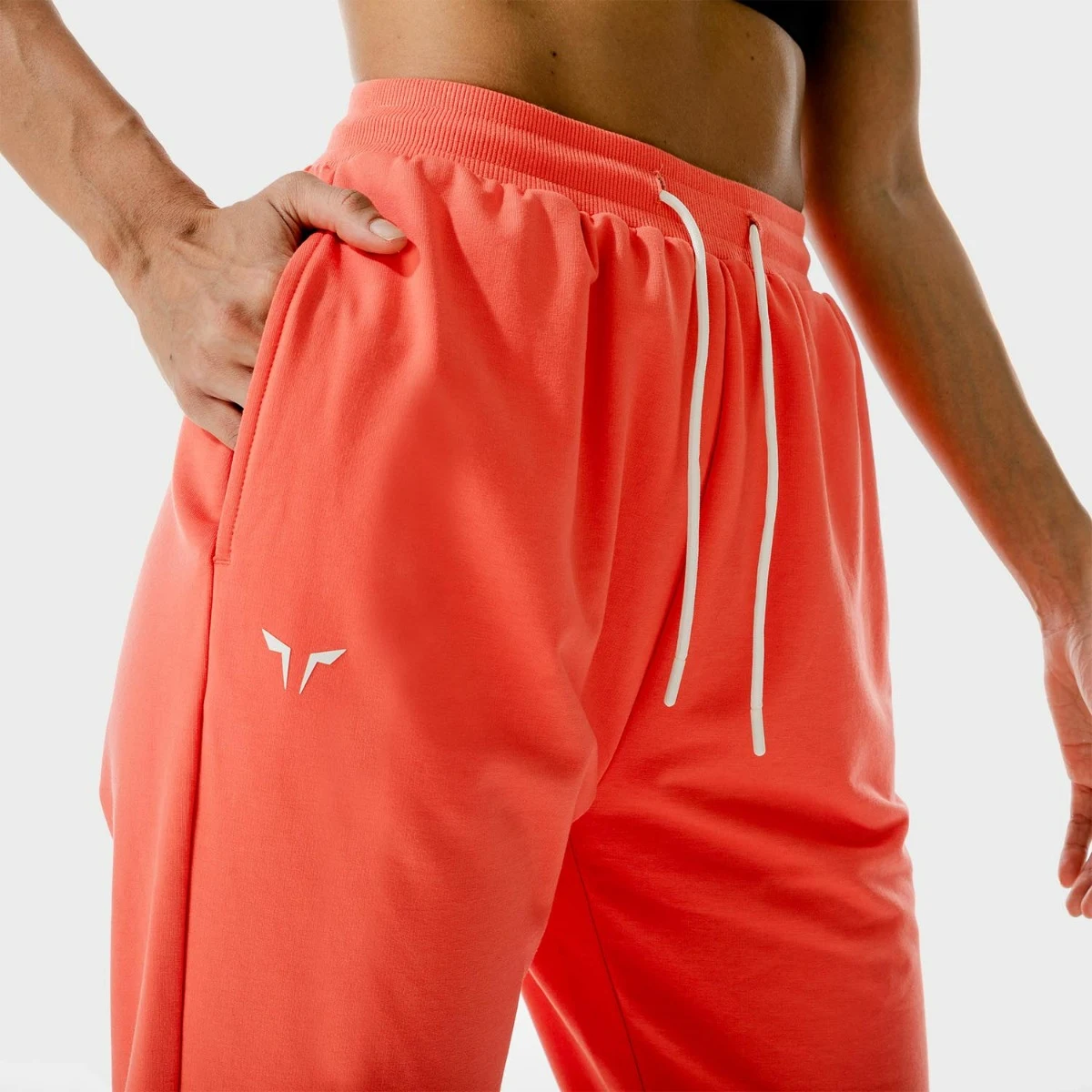 SQUATWOLF Pantaloni sport pentru femei Lab Joggers Hot Coral · záber 3