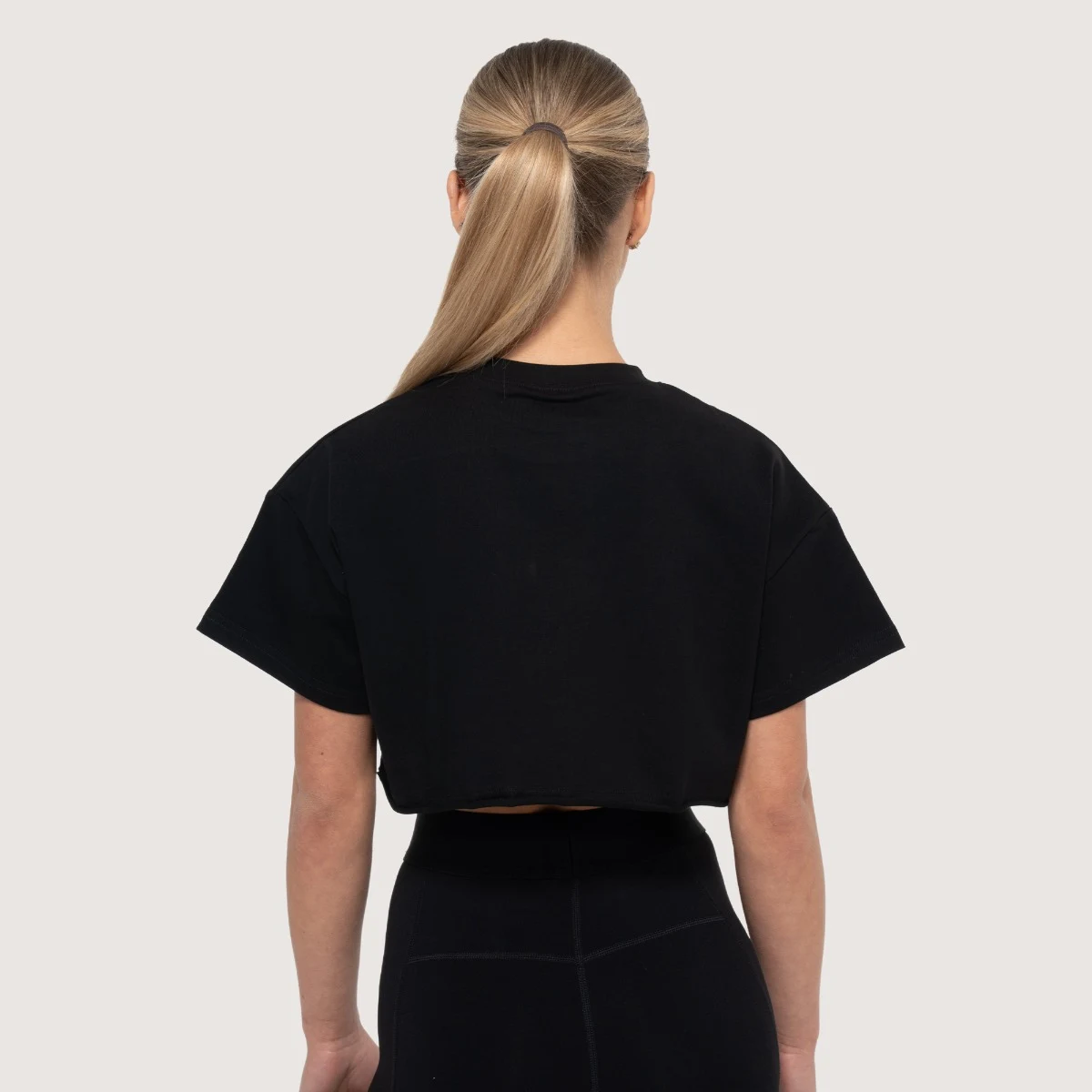 GymBeam Tricou pentru femei cropped Thrive Black · záber 3