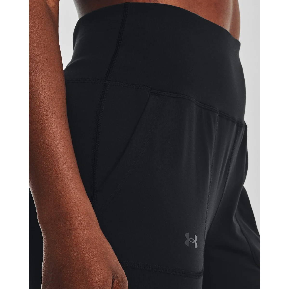 Under Armour Pantaloni pentru femei Motion Jogger Black · záber 3