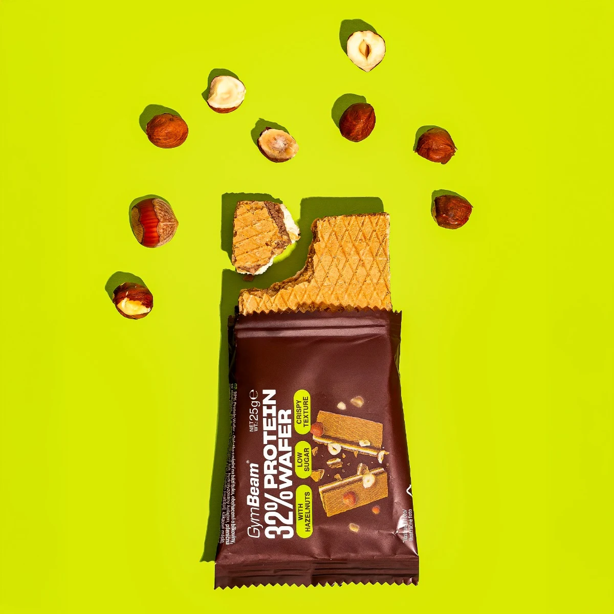 GymBeam 32% Protein Wafer · záber 4