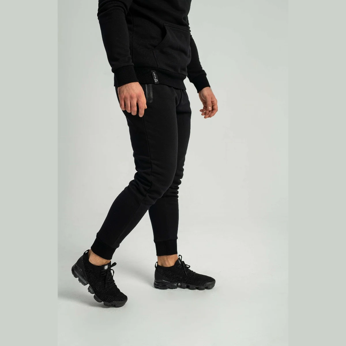 STRIX Pantaloni sport pentru bărbați Nova black · záber 3