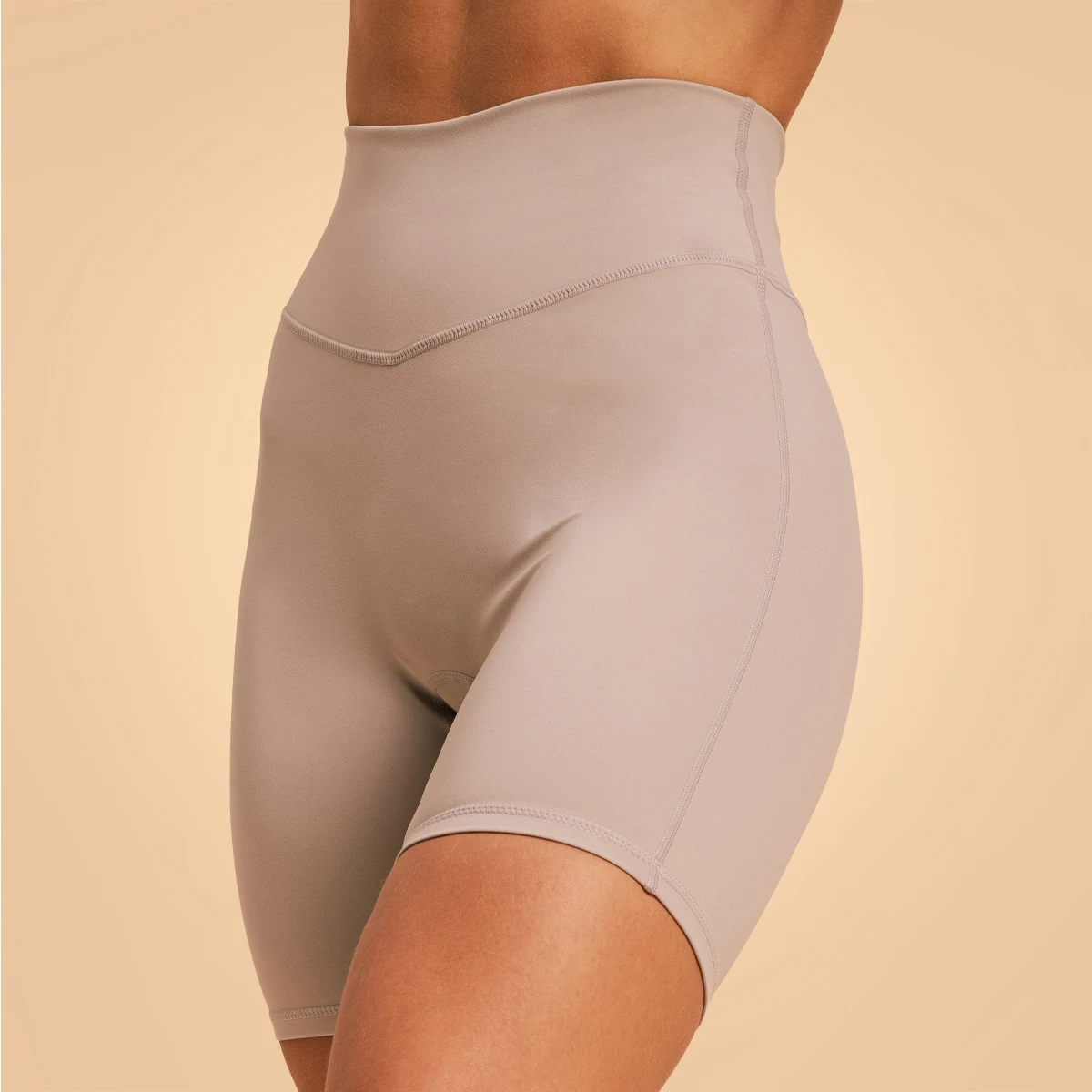BeastPink Pantaloni scurți pentru femei Venture Ash · záber 2