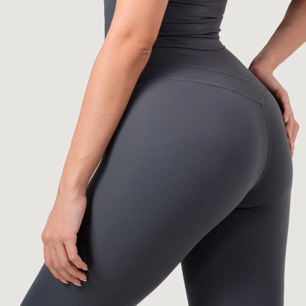 GymBeam Colanți pentru femei NEO Iron · záber 4