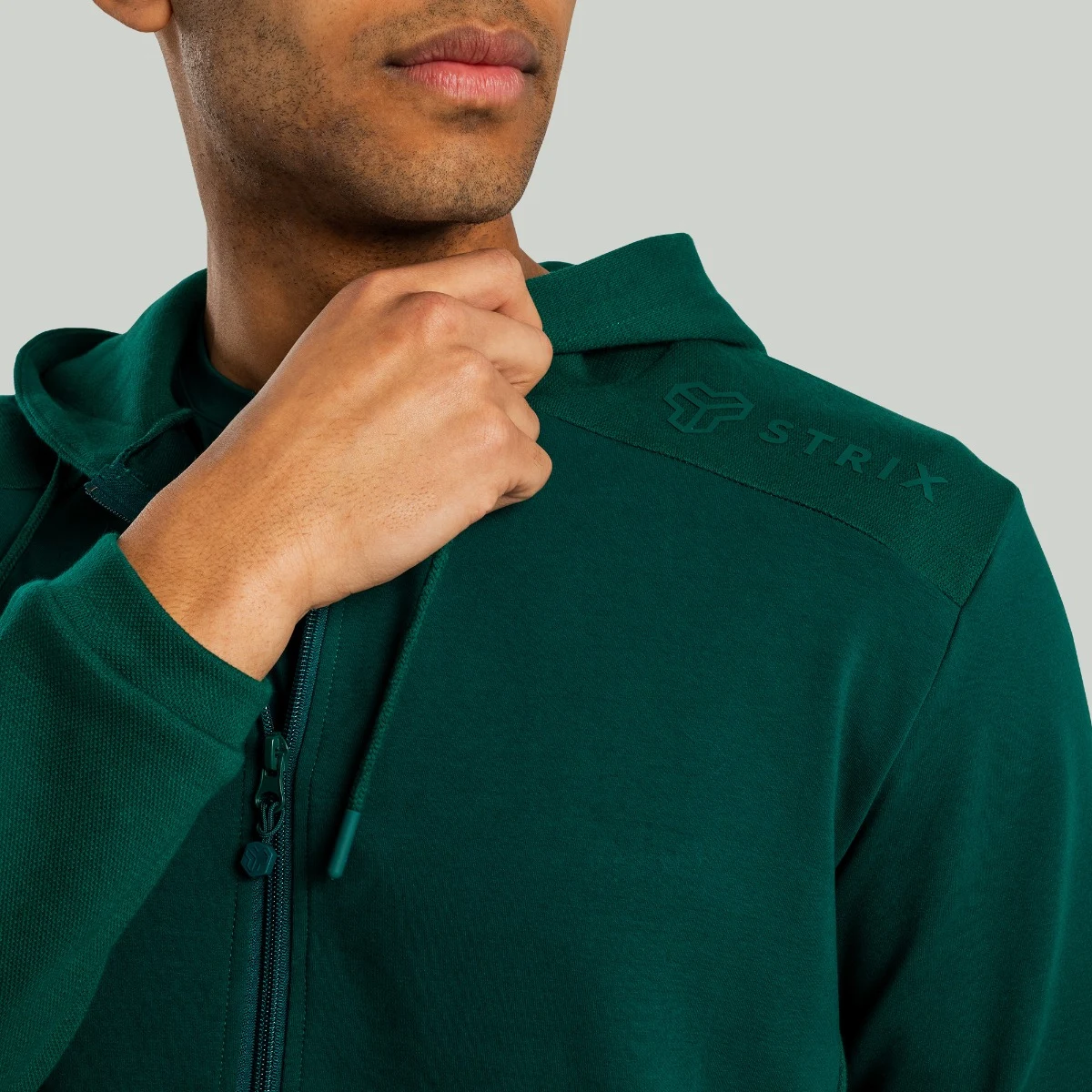 STRIX Hanorac ALPHA Emerald · záber 2