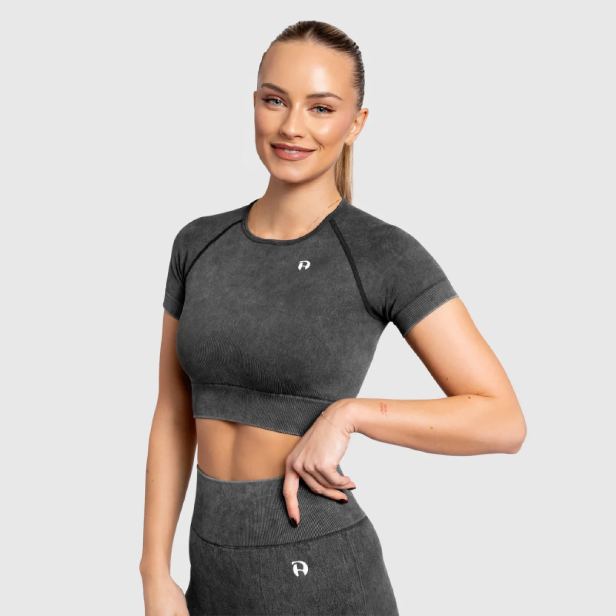 Crop top damă Iron Aesthetics Faded, washed blue · záber 1