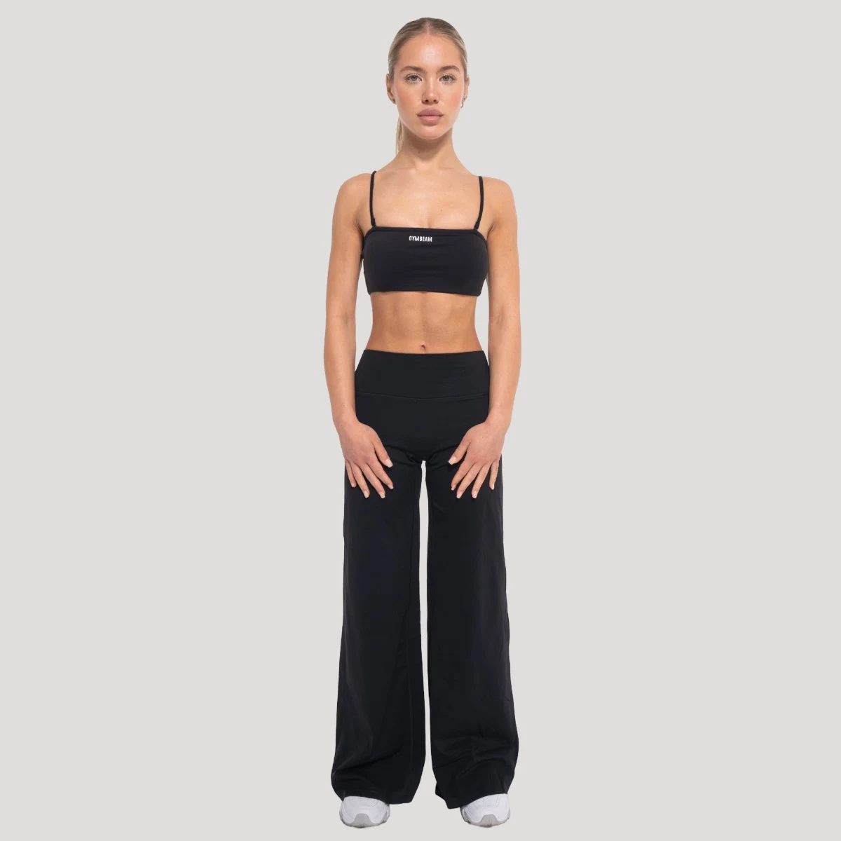GymBeam Top sport pentru femei Flow Black · záber 3
