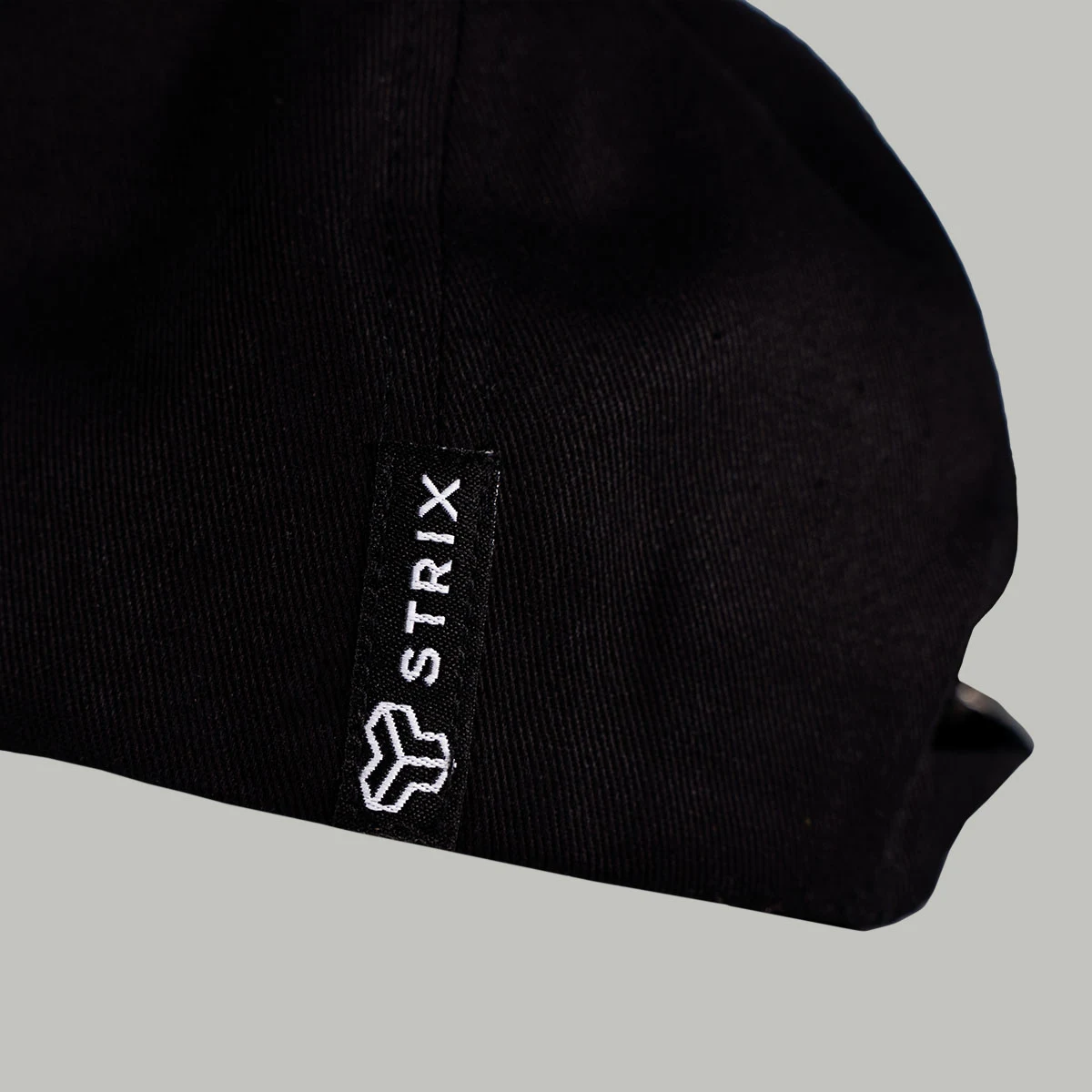 STRIX Șapcă Aster Black · záber 3