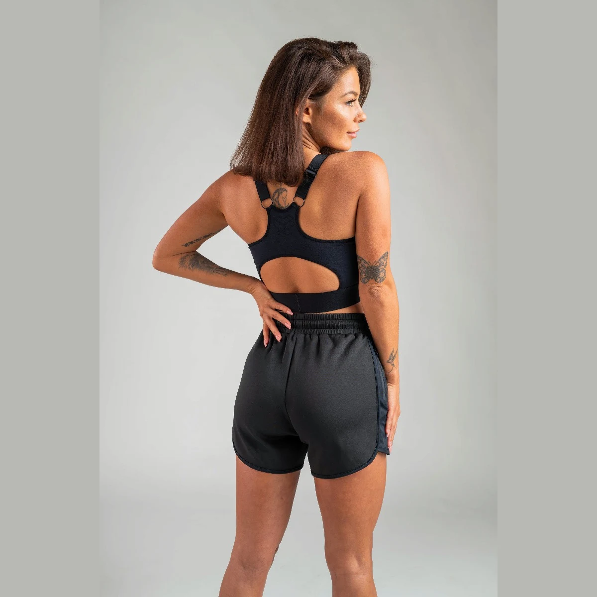STRIX Pantaloni scurți pentru femei Essential Black · záber 2