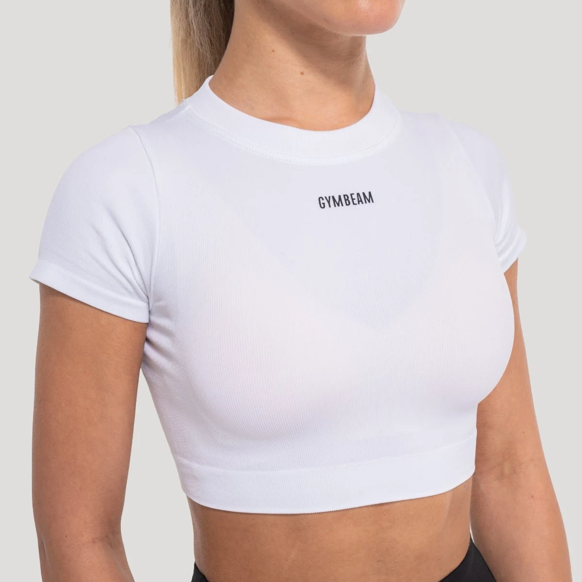 GymBeam Top pentru femei Crop Flow Black · záber 4