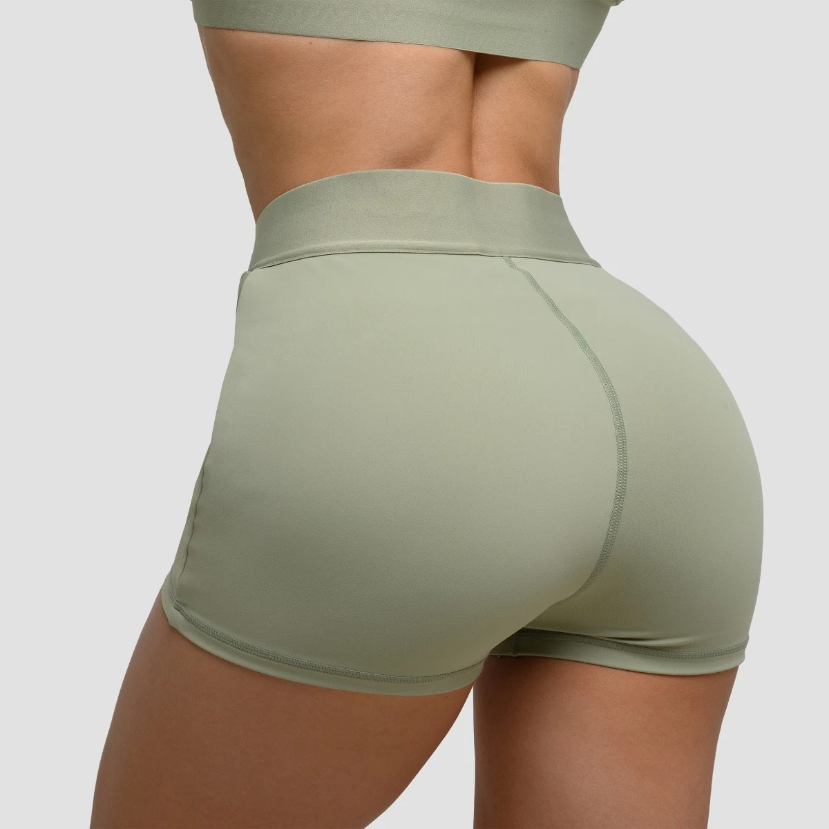 GymBeam Pantaloni scurți pentru femei Agile Sage · záber 3
