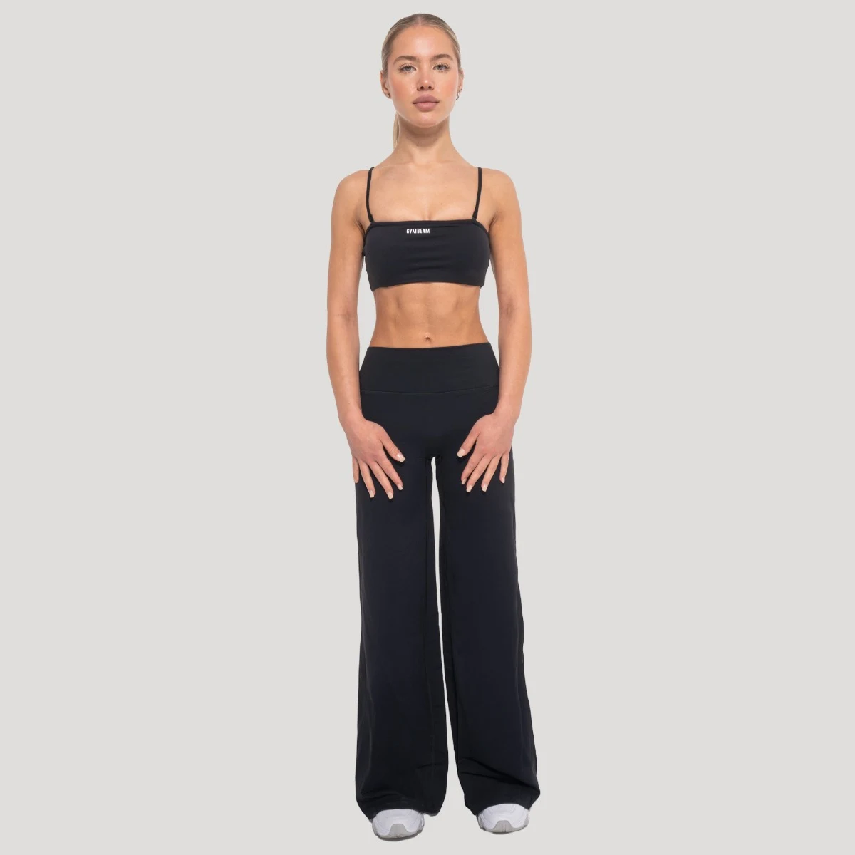 GymBeam Pantaloni sport pentru femei Straight Flow Black · záber 3