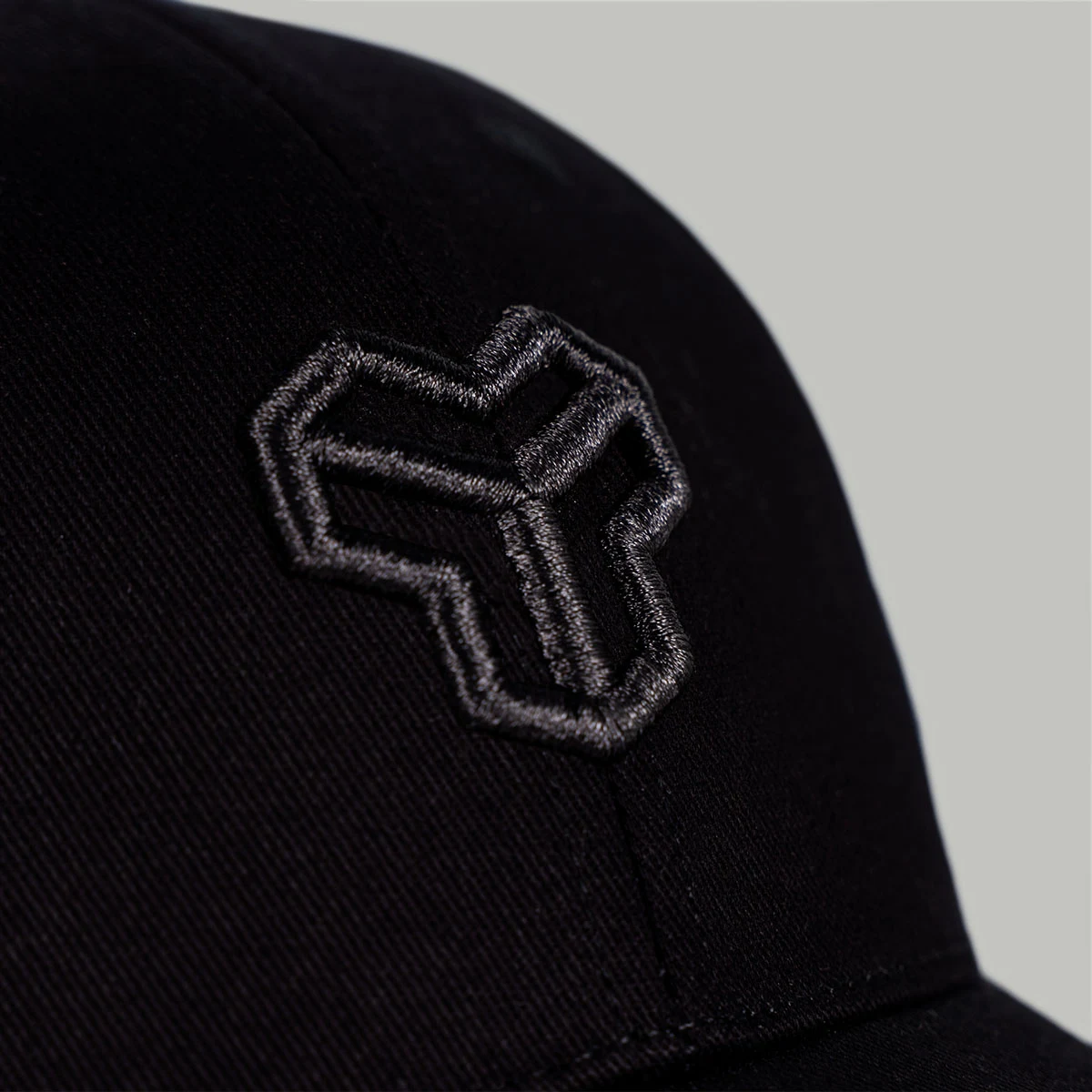STRIX Șapcă Aster Black · záber 4