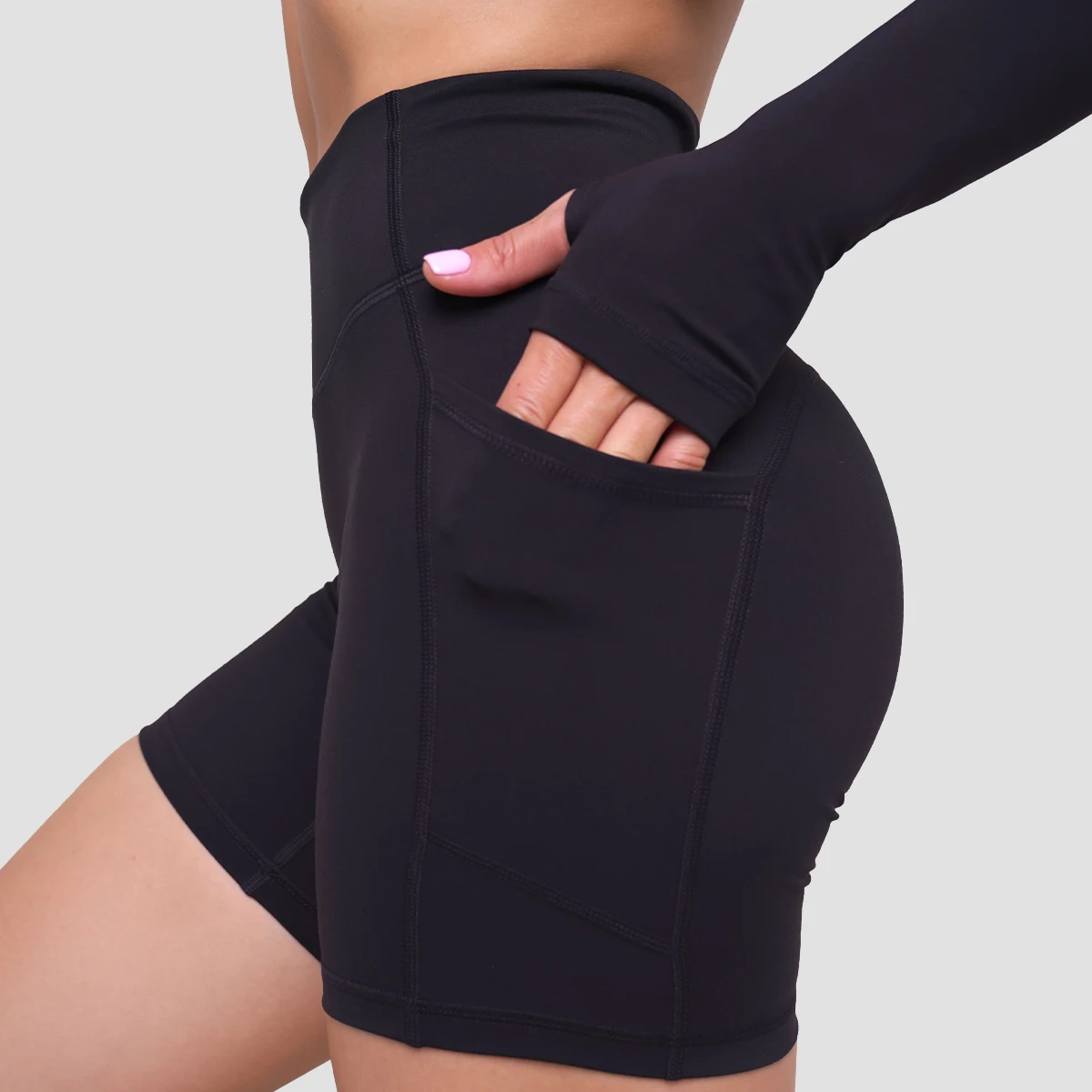 GymBeam Pantaloni scurți pentru femei Ignite Black · záber 2