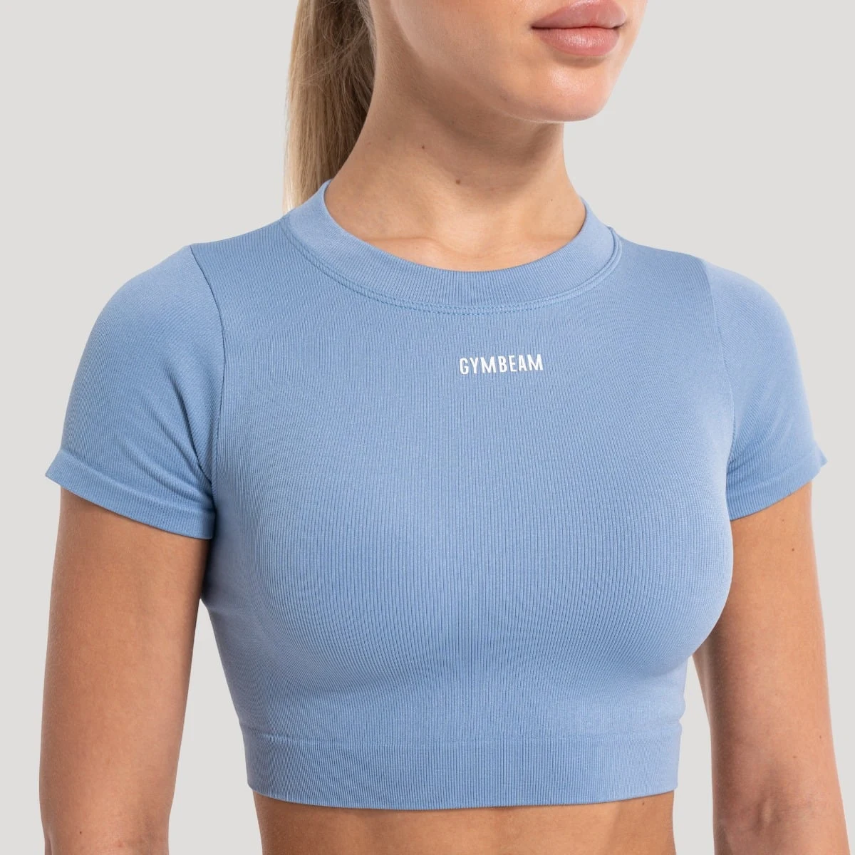 GymBeam Top pentru femei Crop Flow Azure · záber 4