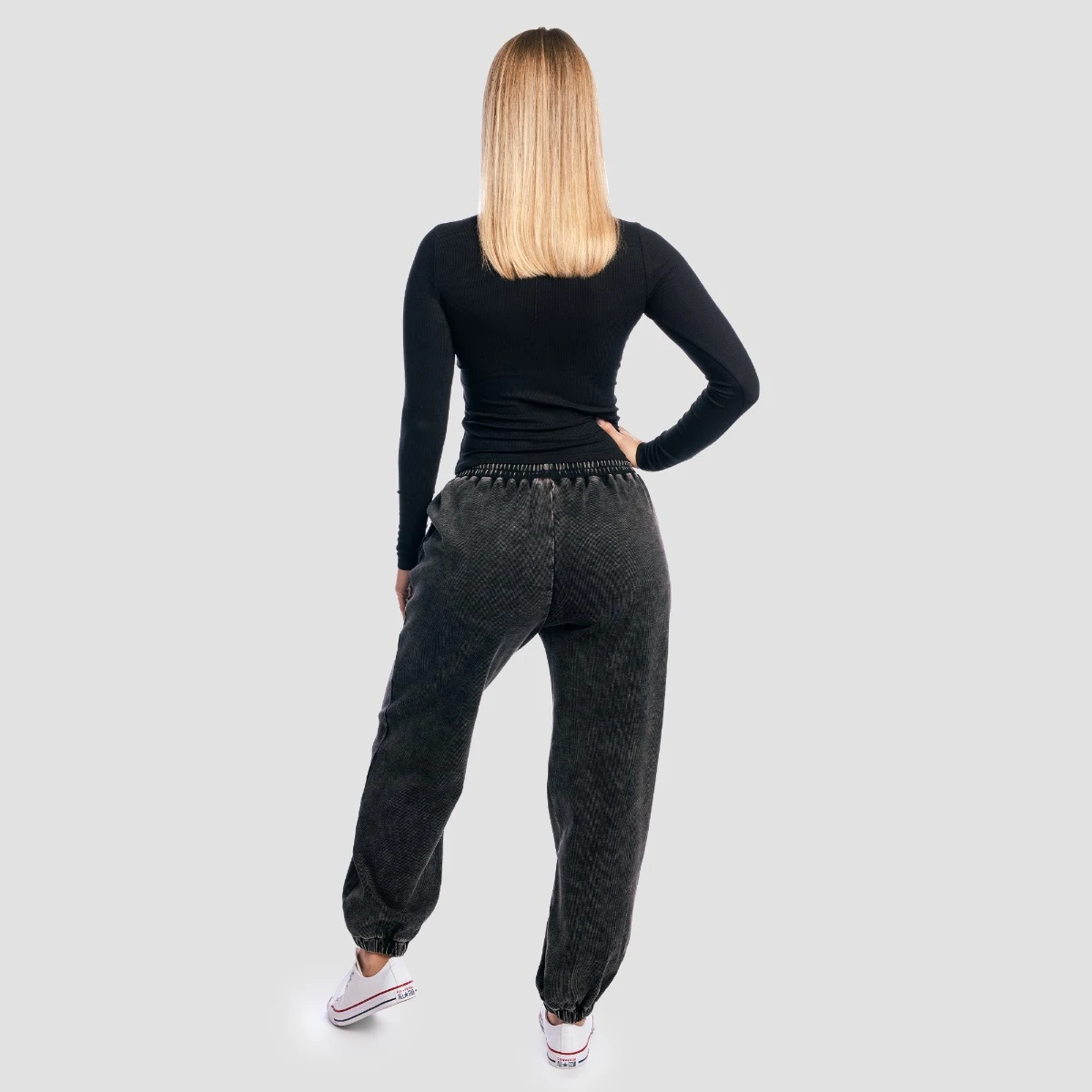 GymBeam Top cu mânecă lungă pentru femei Aura Black · záber 5