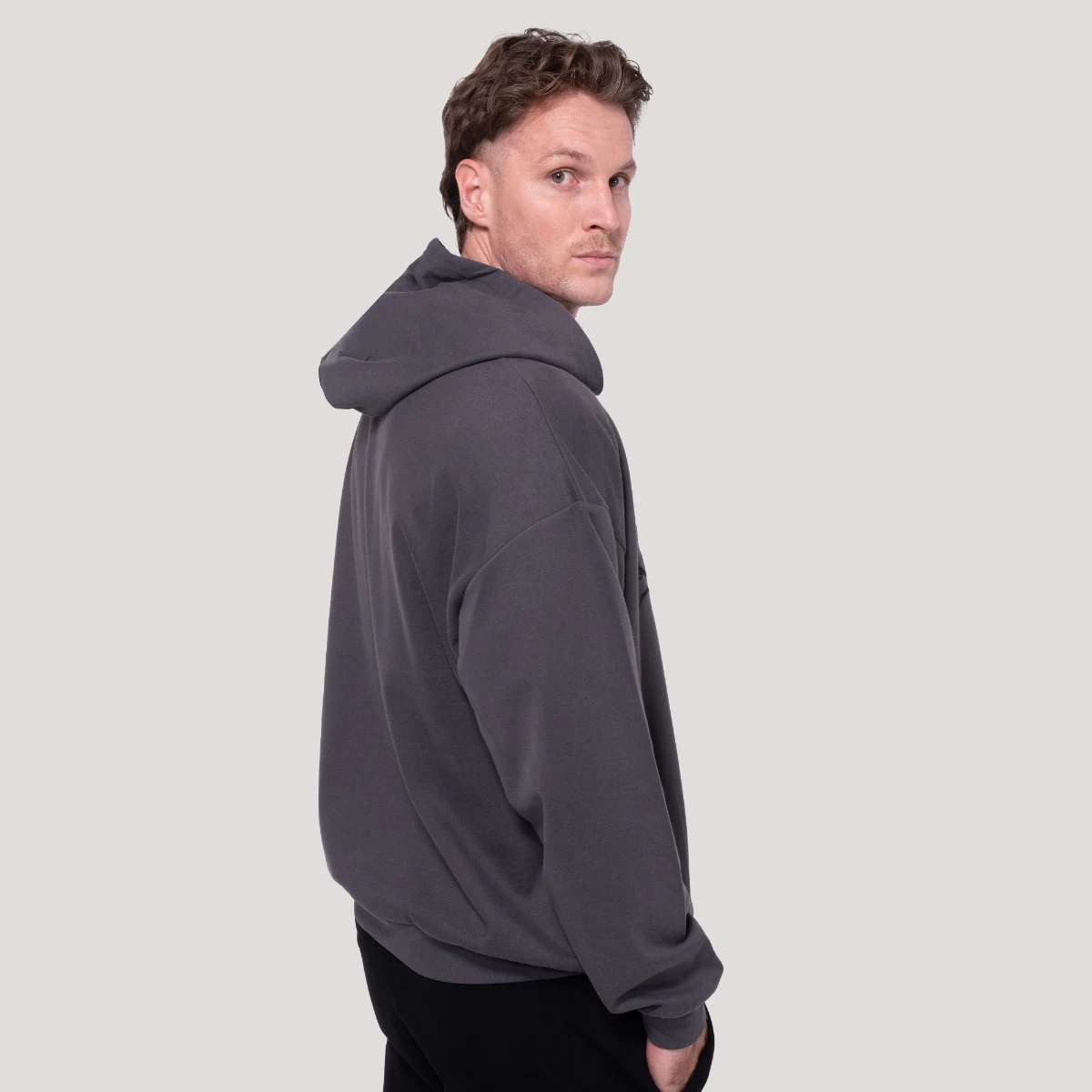 GymBeam Hanorac Thorn Grey · záber 5