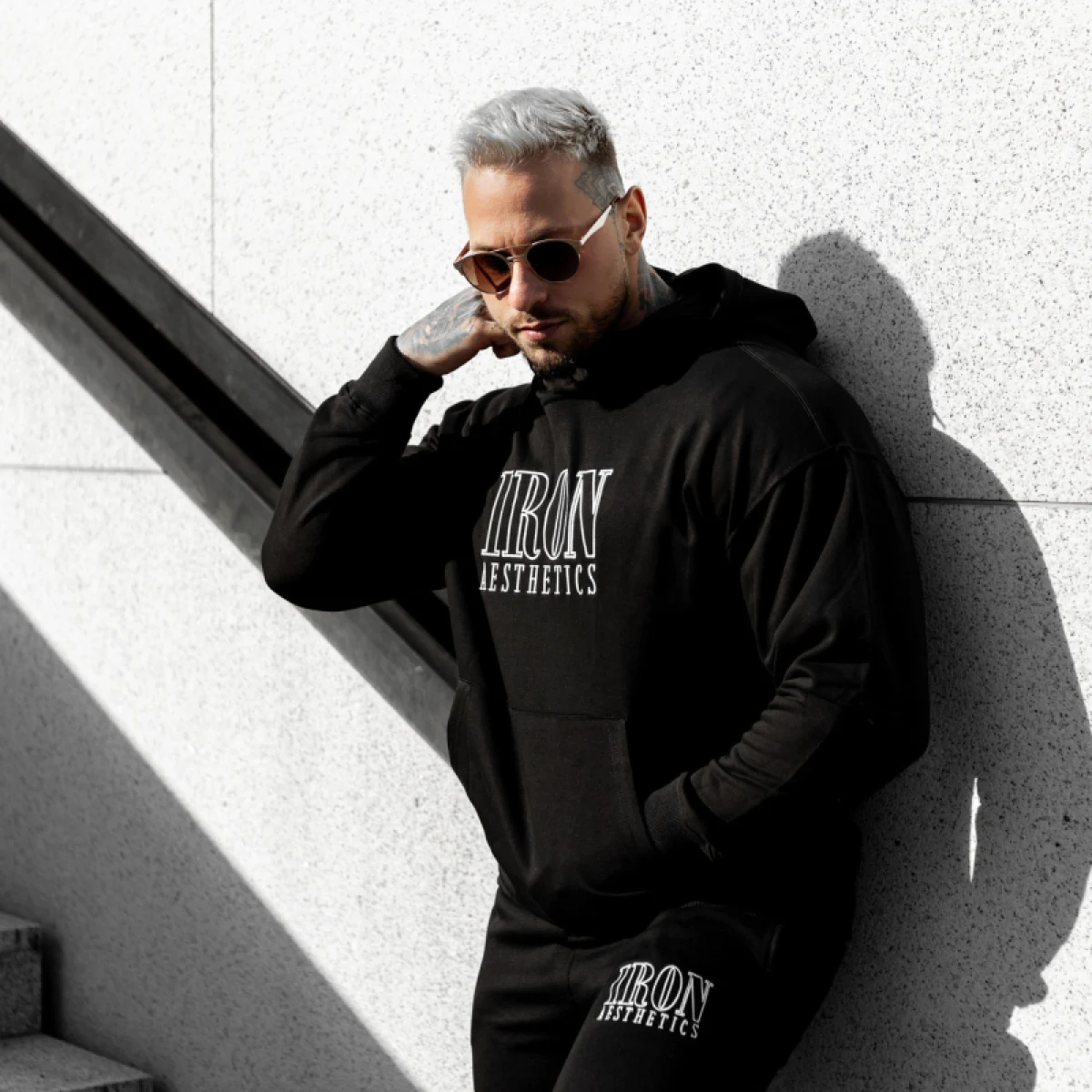 Hanorac pentru bărbați Iron Aesthetics Swaggie, negru · záber 1