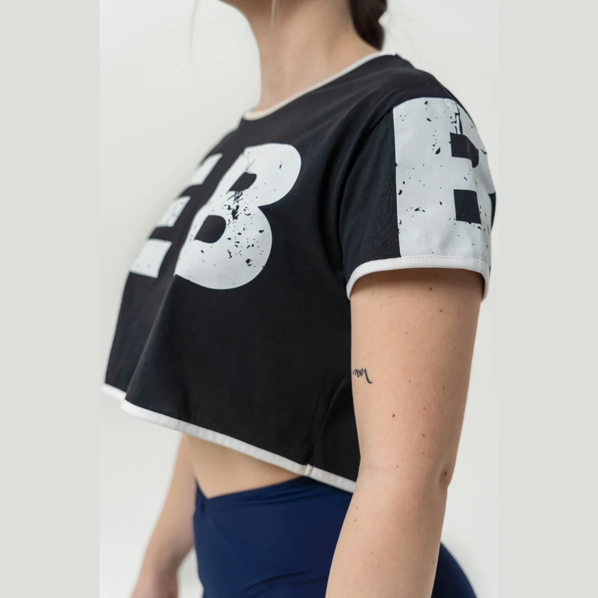 NEBBIA Tricou pentru femei Oversized Crop Top Game On White · záber 2