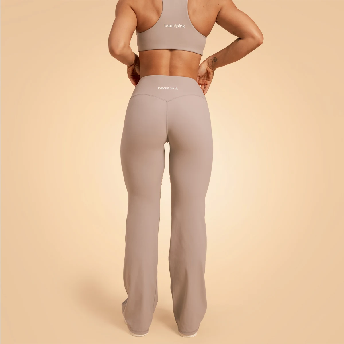 BeastPink Pantaloni pentru femei Venture Ash · záber 2