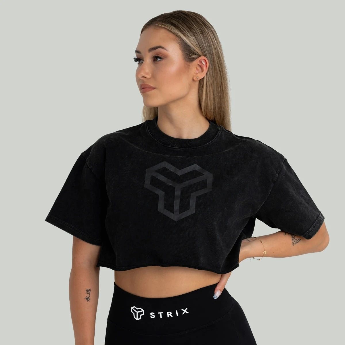 STRIX Tricou pentru femei CropTop Washed Black · záber 1