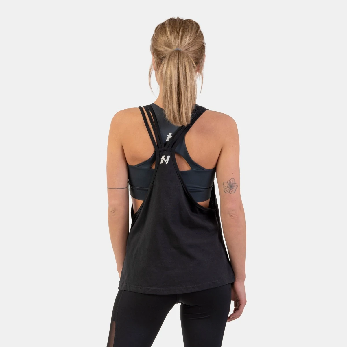 NEBBIA Maiou pentru femei Loose Cross Back Black · záber 2