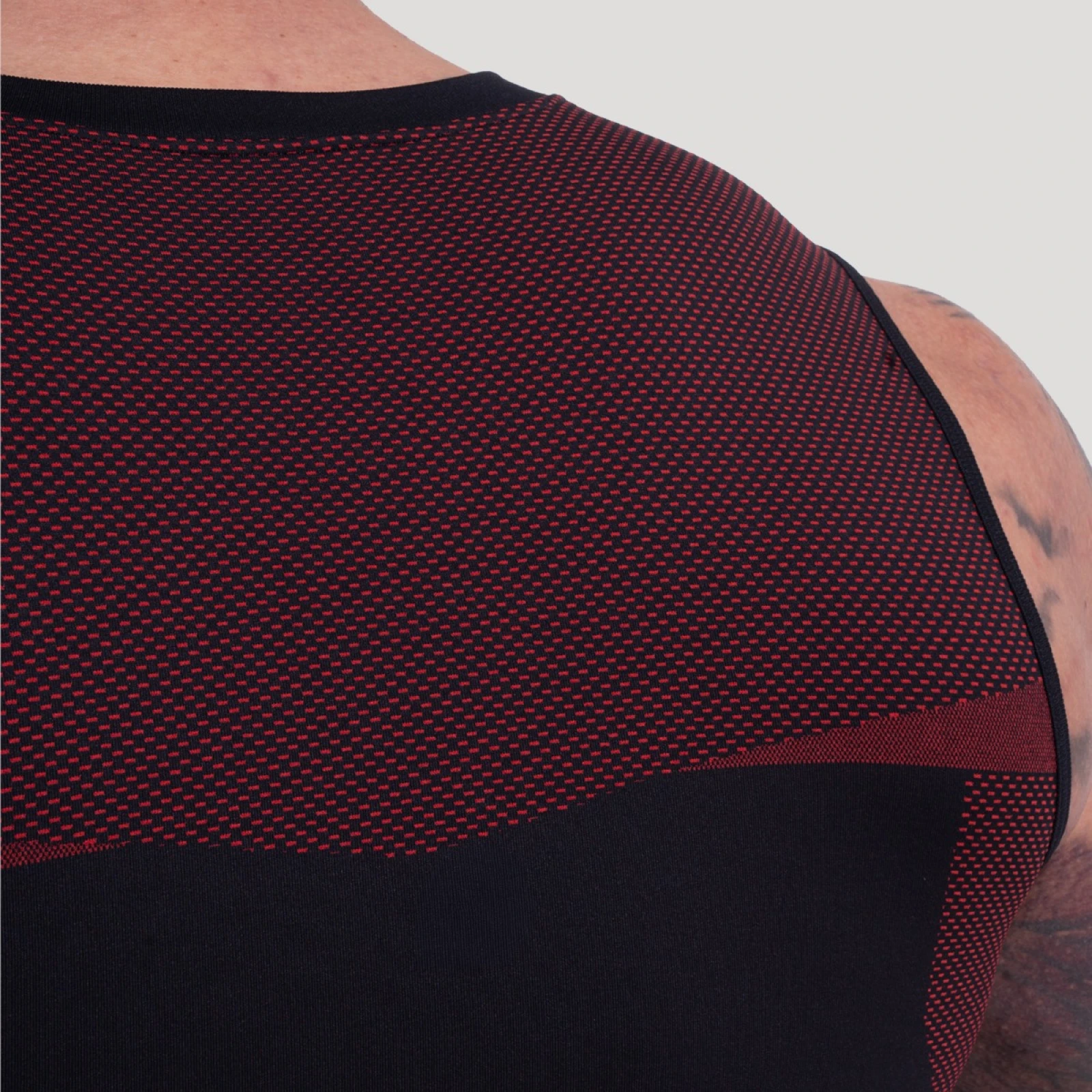 GymBeam Maiou fără cusături OG1 Black/Red · záber 5
