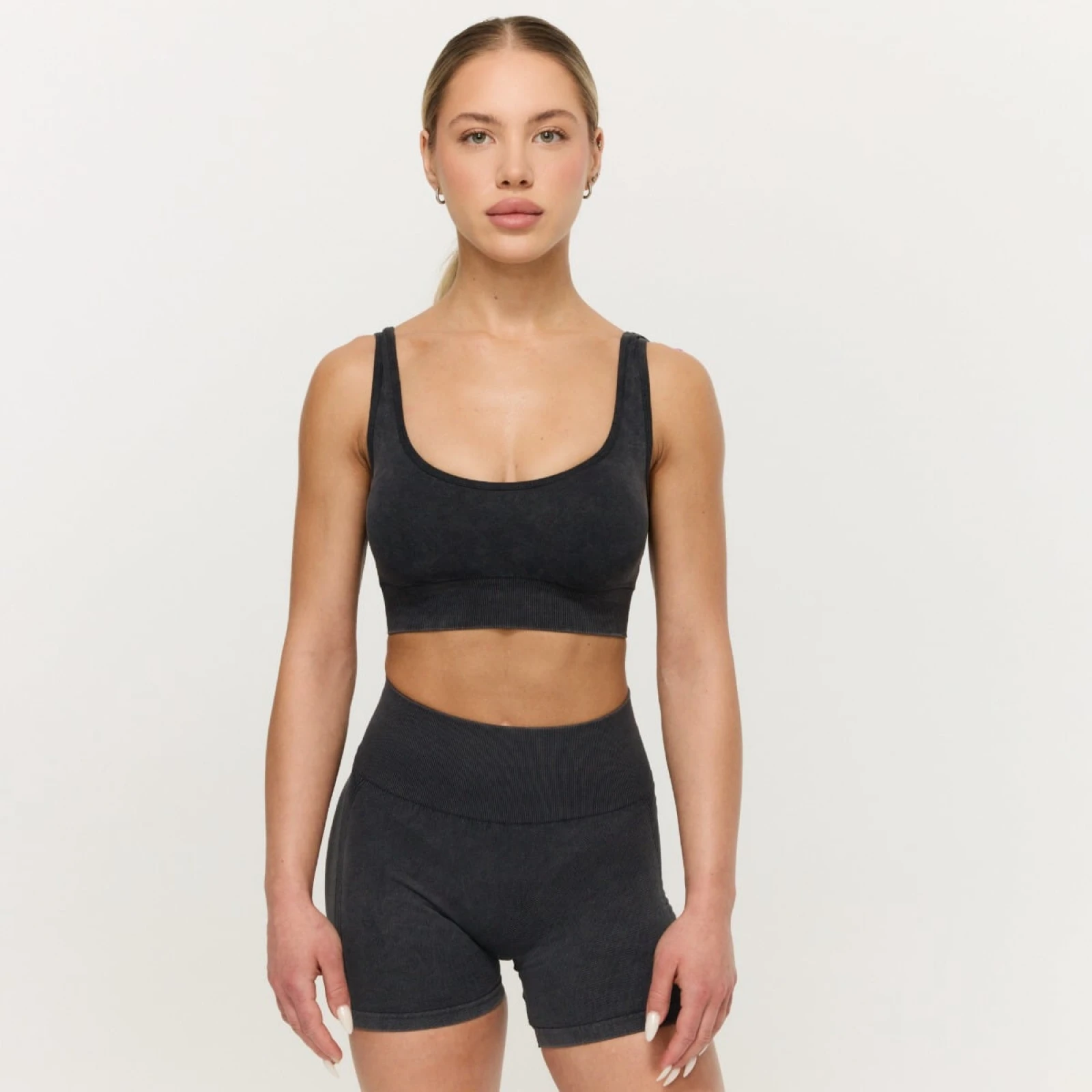 GymBeam Lift Seamless Sports Bra Graphite · záber 1