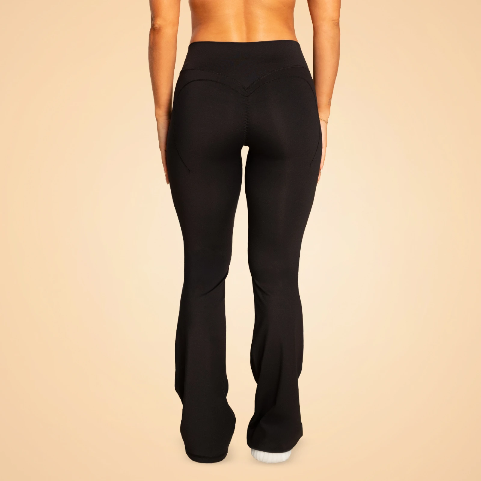 BeastPink Pantaloni pentru femei Grace Black · záber 3
