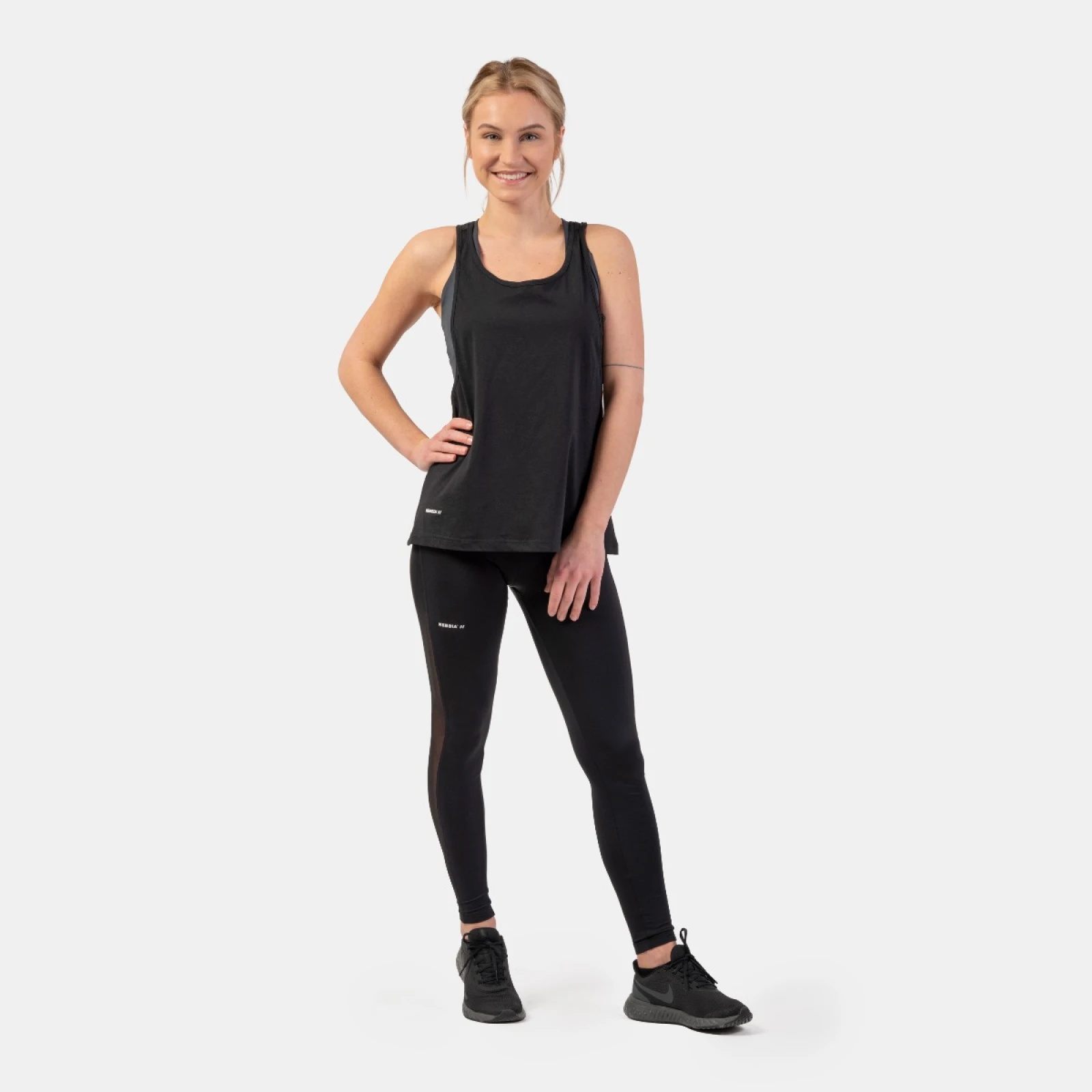 NEBBIA Maiou pentru femei Loose Cross Back Black · záber 5
