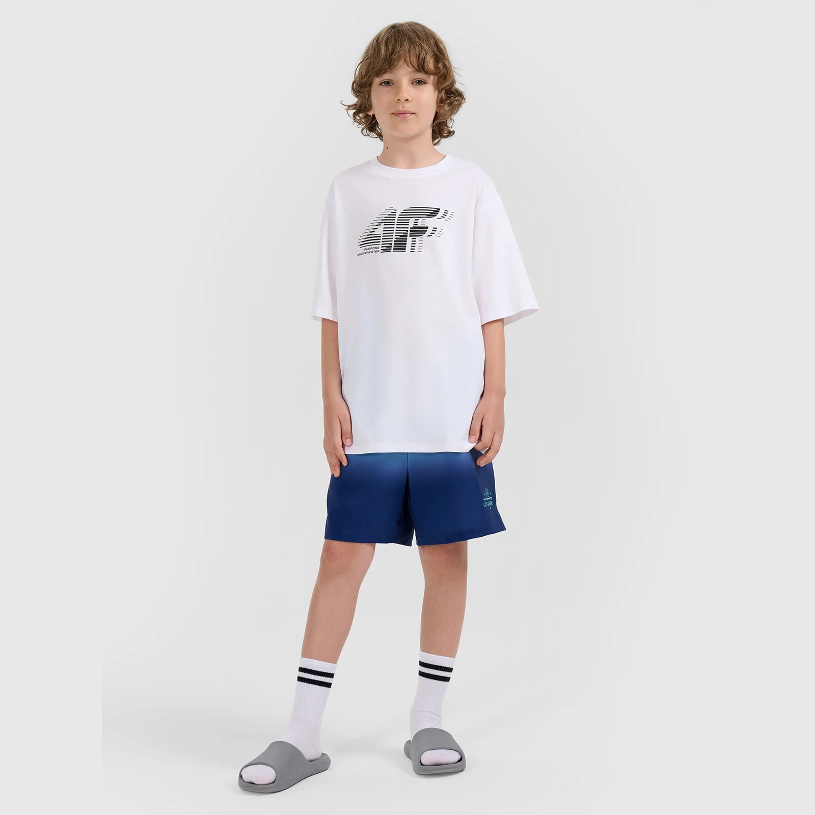 Chlapčenské plážové boardshorty - tmavomodré · záber 1