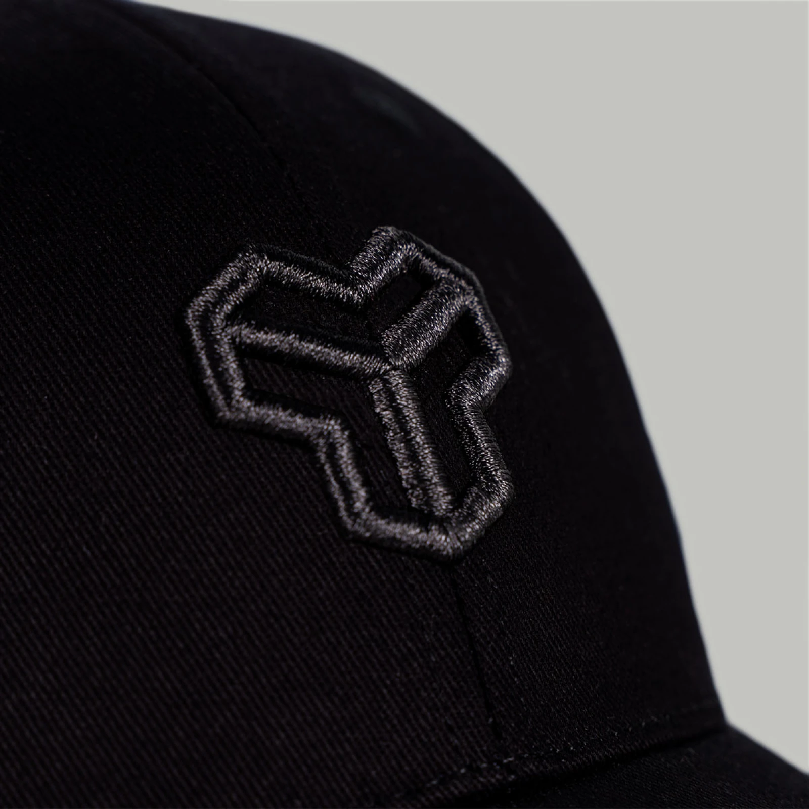 STRIX Șapcă Aster Black · záber 4